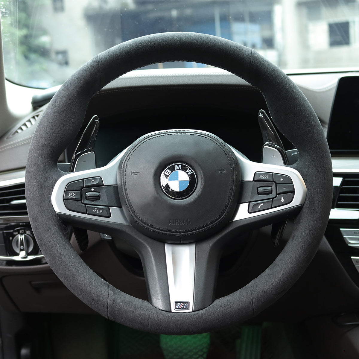 Schaltwippen für BMW M3 / M4 / M5 / M8 / X4 / X5 / X6 M 2019-2023 - Mewant.de