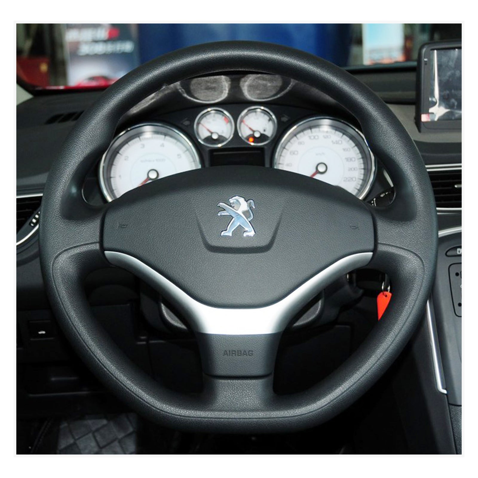 MEWANT Lenkradbezug für Peugeot 308 2012-2014 - Mewant.de