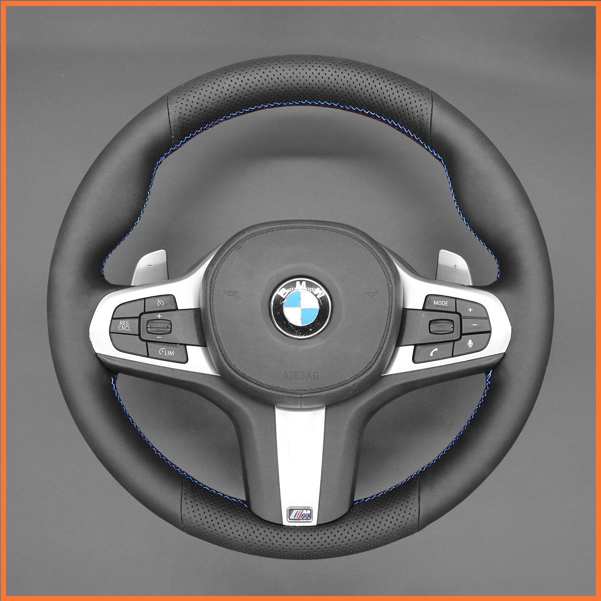 MEWANT Lenkradbezug für BMW M2 G87 Coupe / M3 G80 G81 / M4 G82 G83 / M5 F90 / M8 F91 F92 F93 / X3 M X3M F97 / X4 M X4M F98 / X5 M X5M F95 / X6 M X6M F96 / XM G09 2019-2024 - Mewant.de