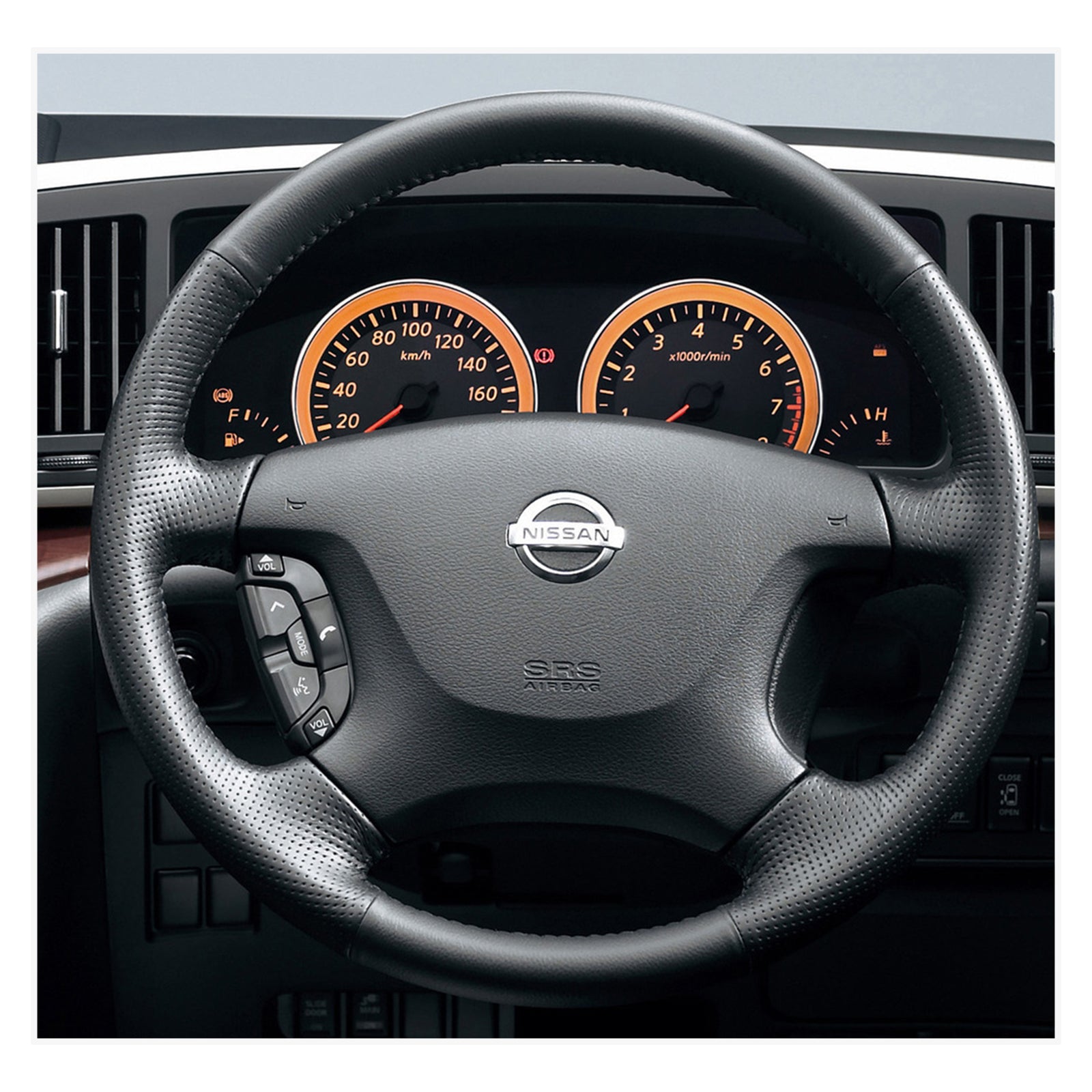 MEWANT Lenkradbezug für Nissan Patrol Y61 1997-2015 / Maxima 2000-2003 / Pathfinder 1996-2004 / Elgrand E51 2002-2010 - Mewant.de