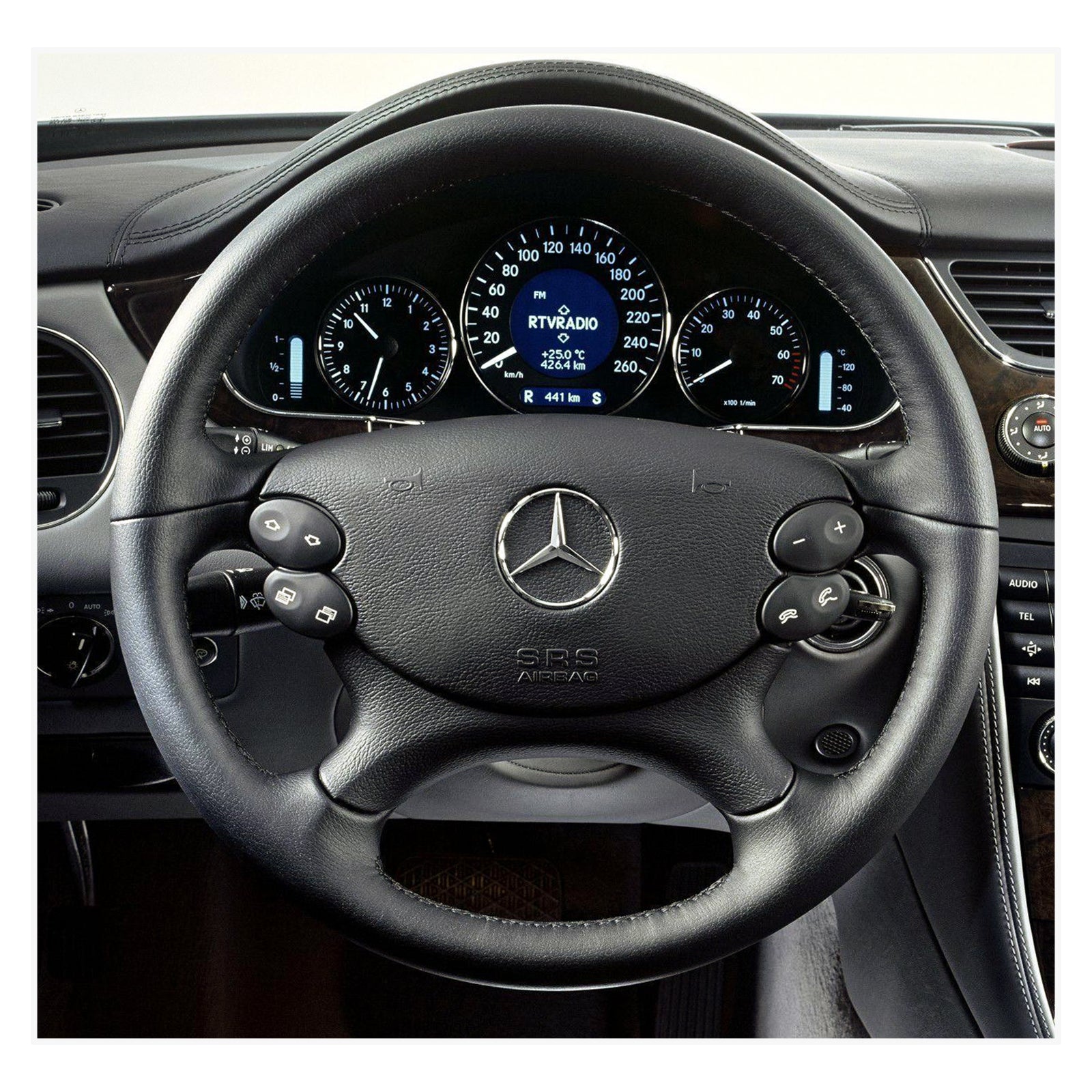 MEWANT Lenkradbezug für E-Class W211 / CLK-Class C209 / CLS-Class C219 / G-Class W463 / SL-Class R230 2003-2008 - Mewant.de
