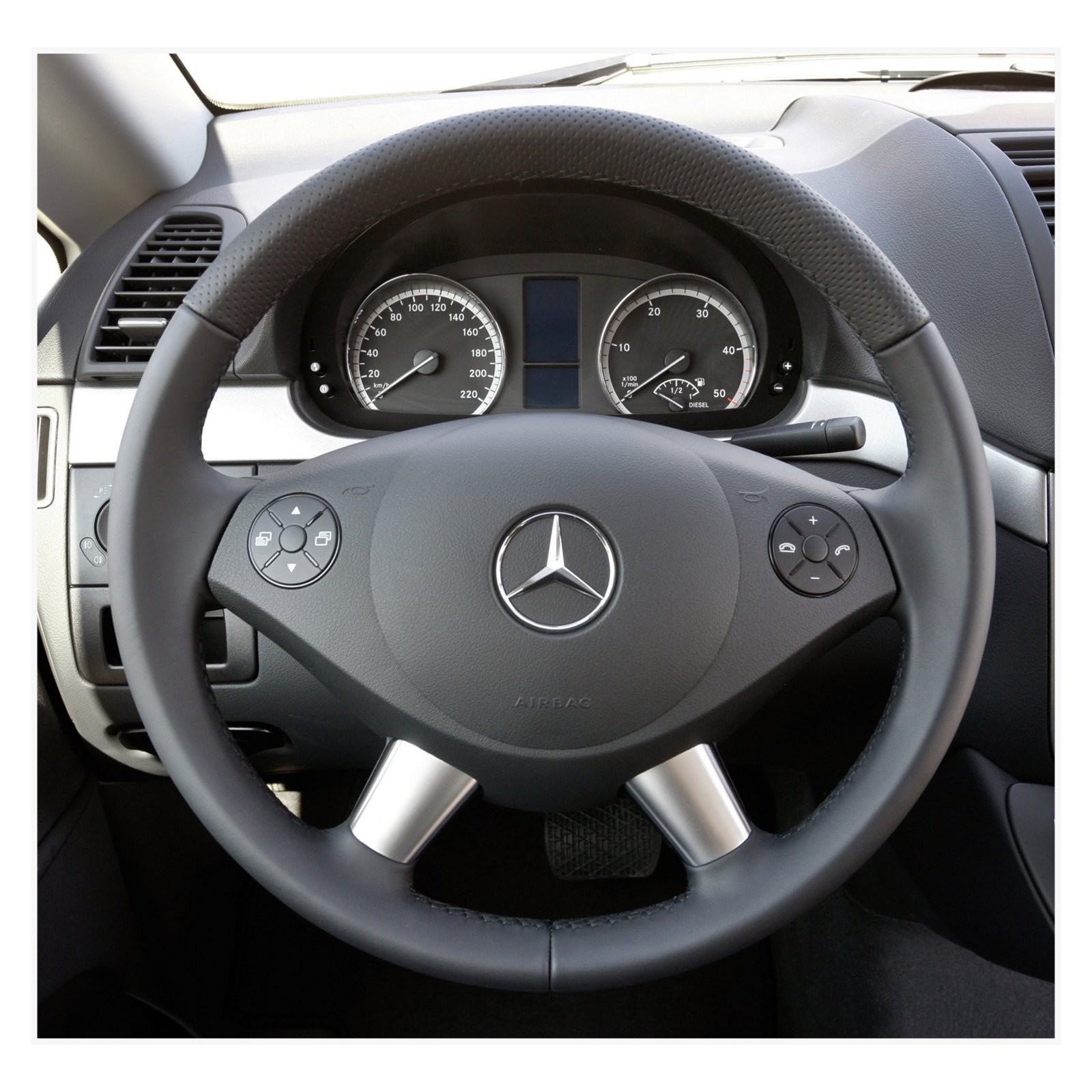 MEWANT Lenkradbezug für Mercedes-Benz W639 Viano 2010-2015 / Vito 2010-2015 / Valente 2012-2015 - Mewant.de