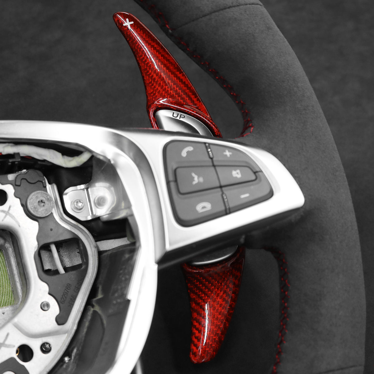 Schaltwippen für Mercedes Benz AMG C190 / C117 / C218 / C253 / W166 / W205 / W213 / W222 / R172 / R190 / X166 / X253 2015-2020 - Mewant.de